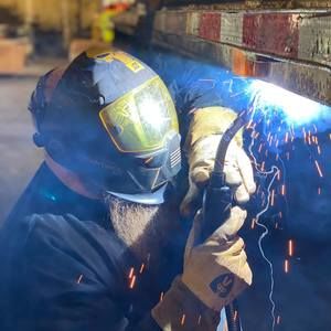 Meet your Posher, Derek